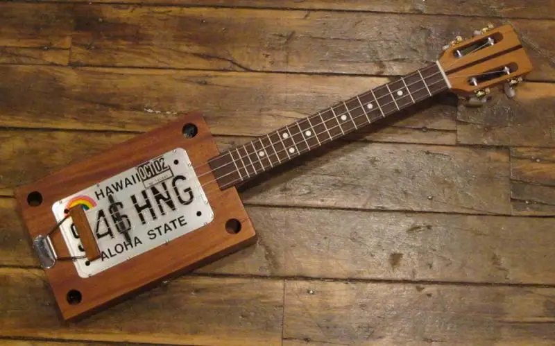 Cigar box ukulele with Hawaii license plate