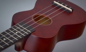 Diamond Head DU-150 Ukulele Review - Featured Image - BeginnerUkuleles.com