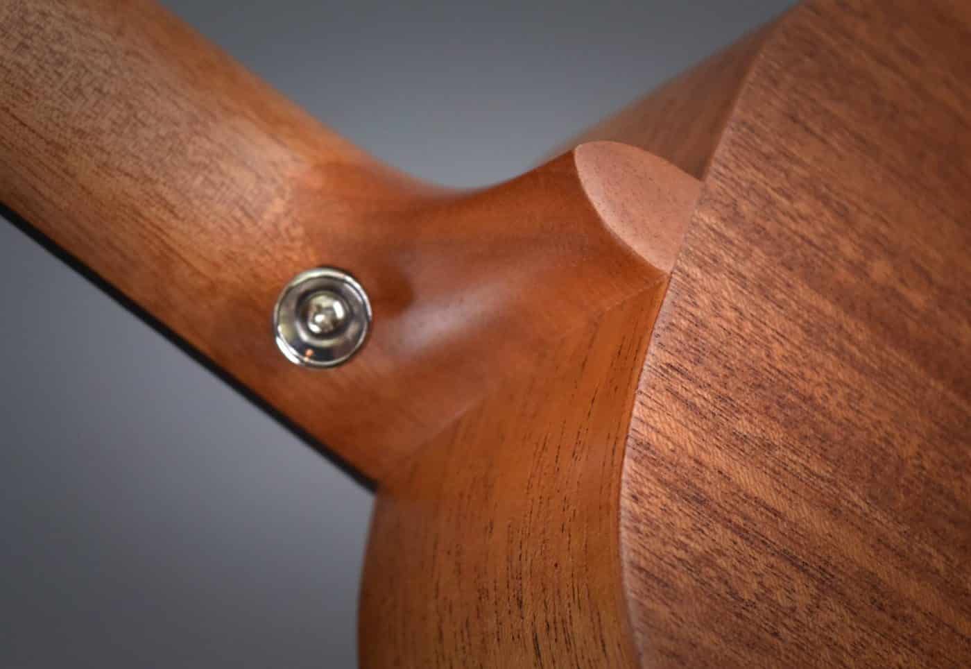 Kmise Ukulele - Heel Back