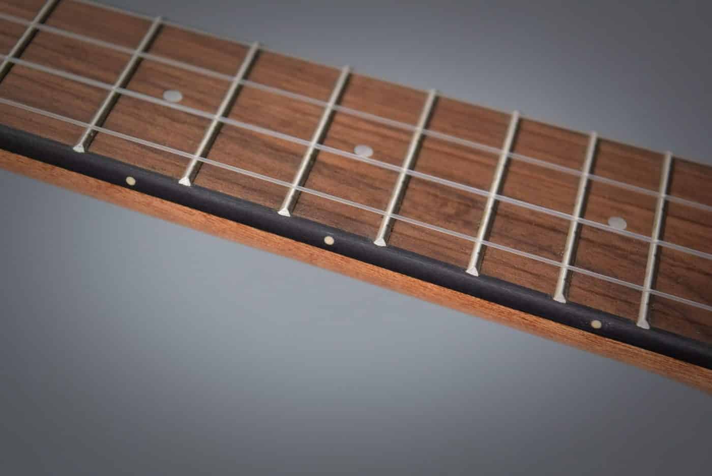 Kmise Ukulele - Neck and Fingerboard